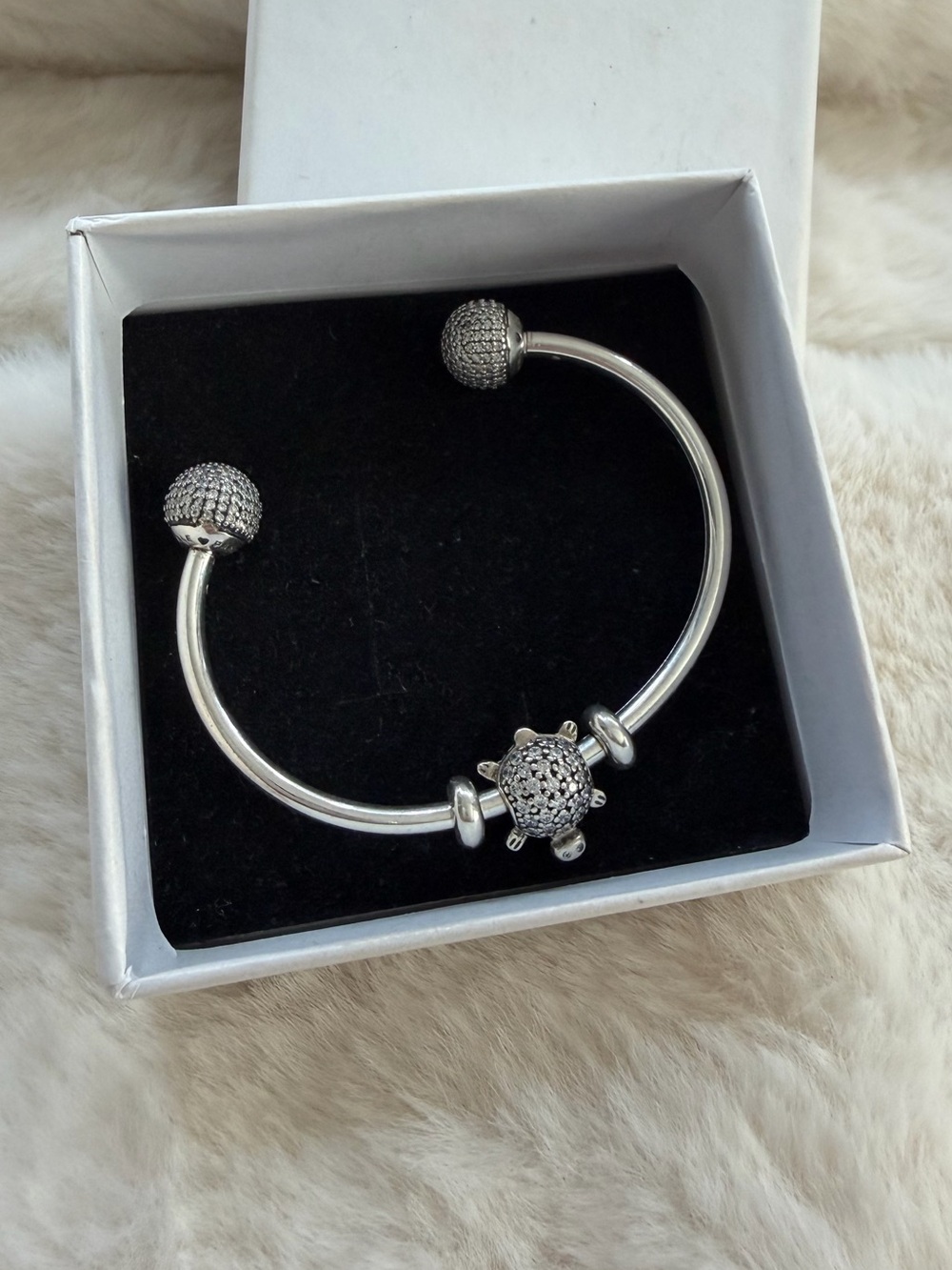 Pandora Open Bangle Bracelet with Pavé Turtle Charm 🐢✨